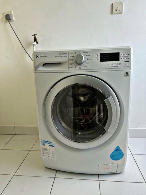 New 4queen Bed 3 2cp Near Gurney With Tvbox And Ktv Set Apartment *