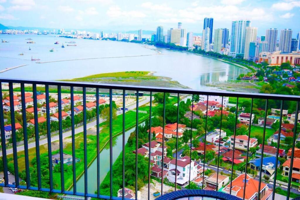 New 4queen Bed 3 2cp Near Gurney With Tvbox And Ktv Set Apartment Tanjung Tokong