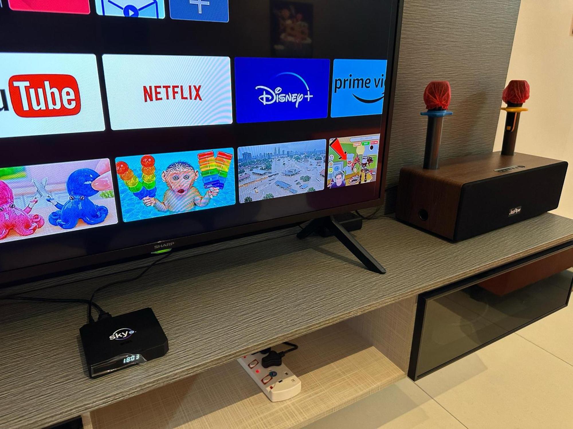 New 4queen Bed 3 2cp Near Gurney With Tvbox And Ktv Set Apartment
