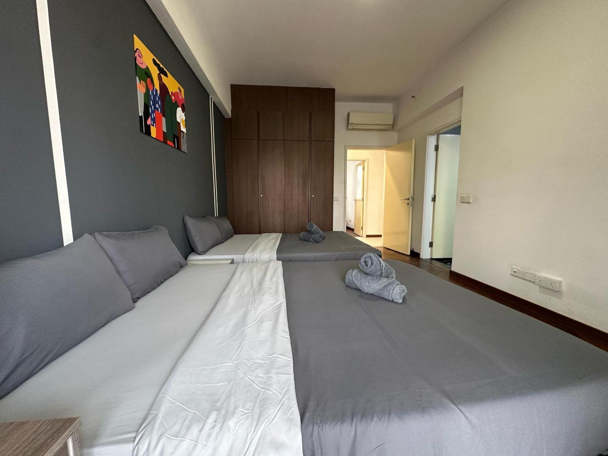 New 4queen Bed 3 2cp Near Gurney With Tvbox And Ktv Set Apartment *