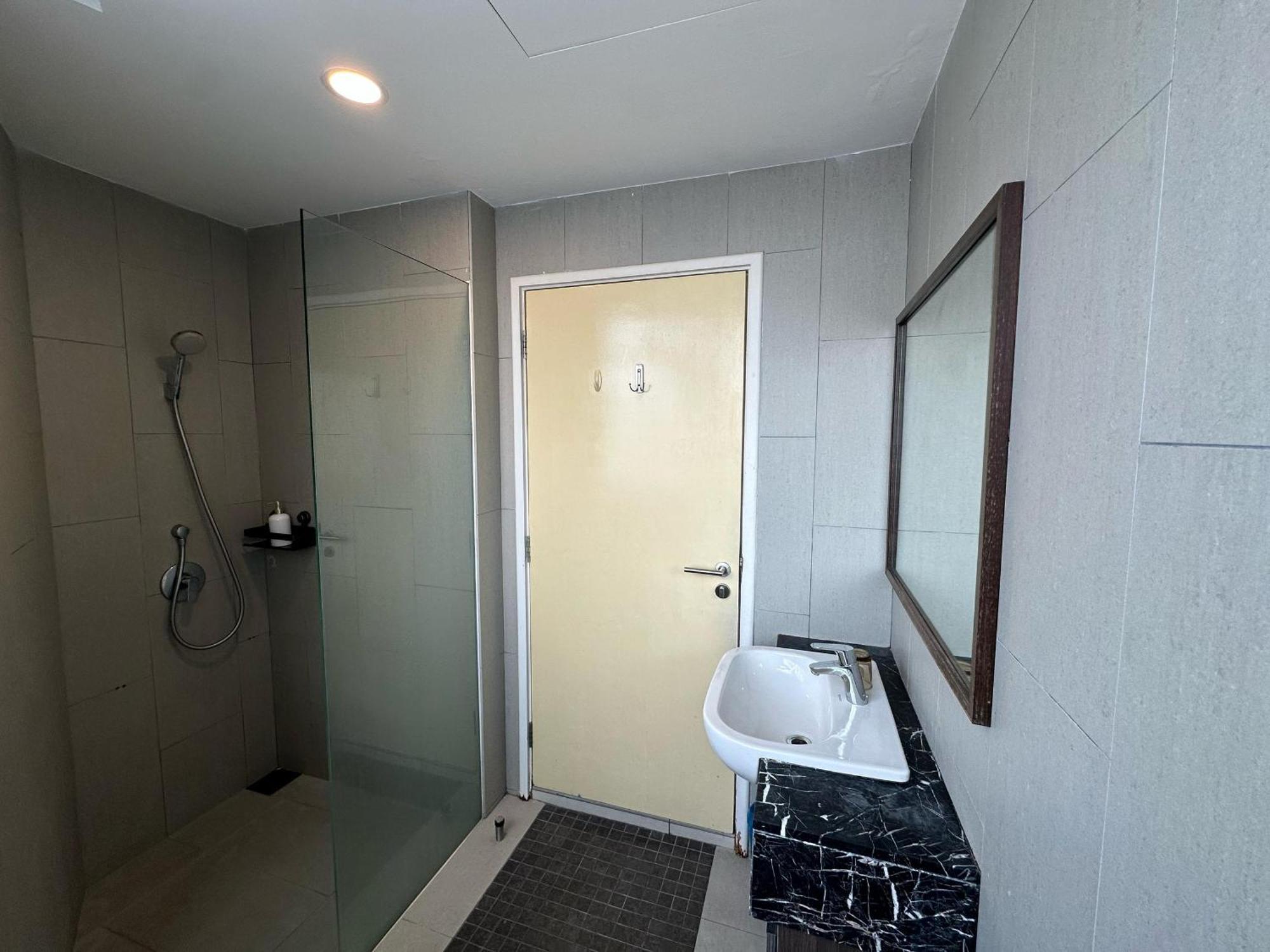 Apartment New 4queen Bed 3 2cp Near Gurney With Tvbox And Ktv Set